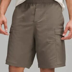 Lululemon Cargo Pocket Short Color: Nomad Size: L Brand NEW